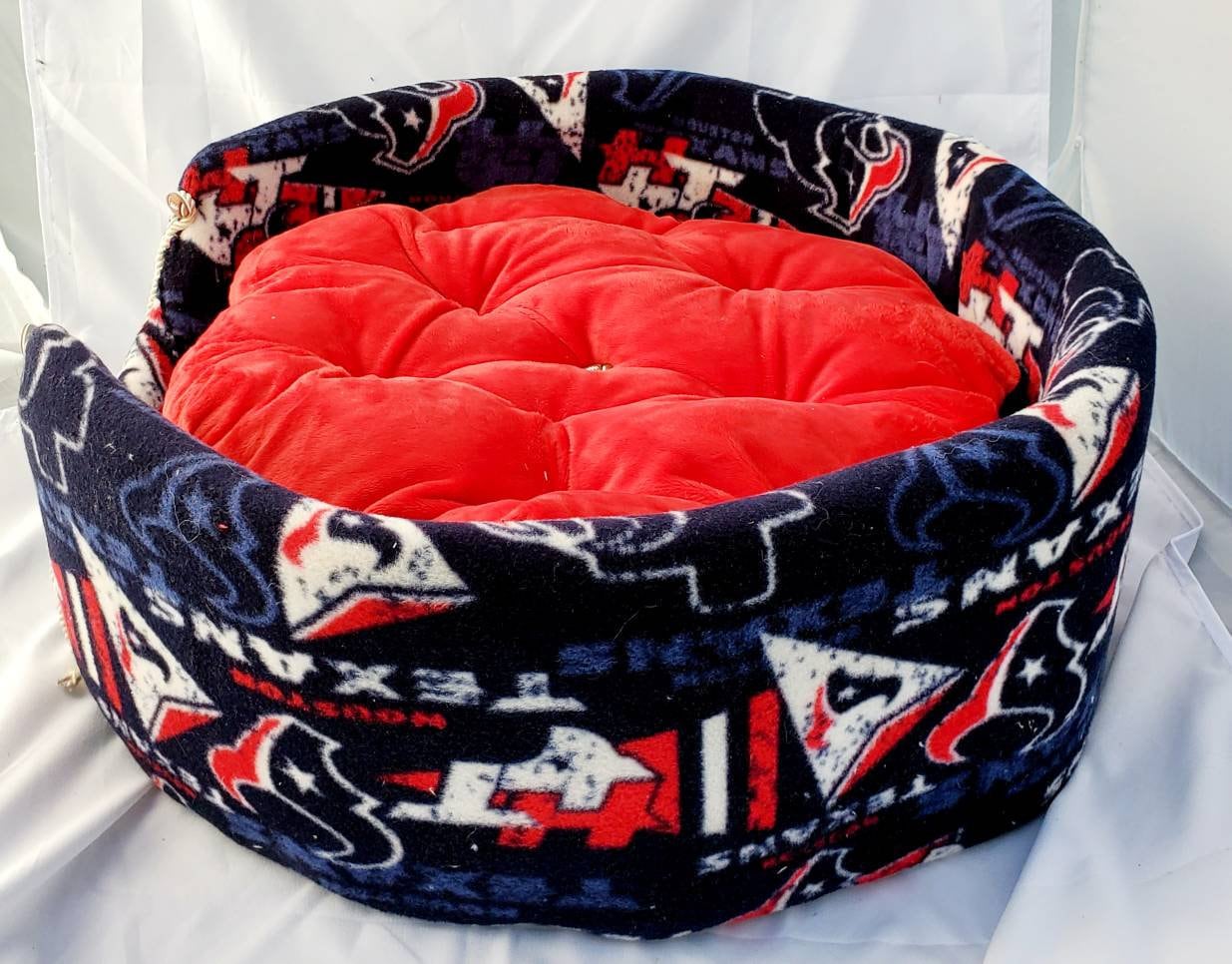Houston texans pet bed, football pet bed, Round pet bed, Round dog bed, Round cat bed, texans dog bed, Texas pet bed, texans cat bed