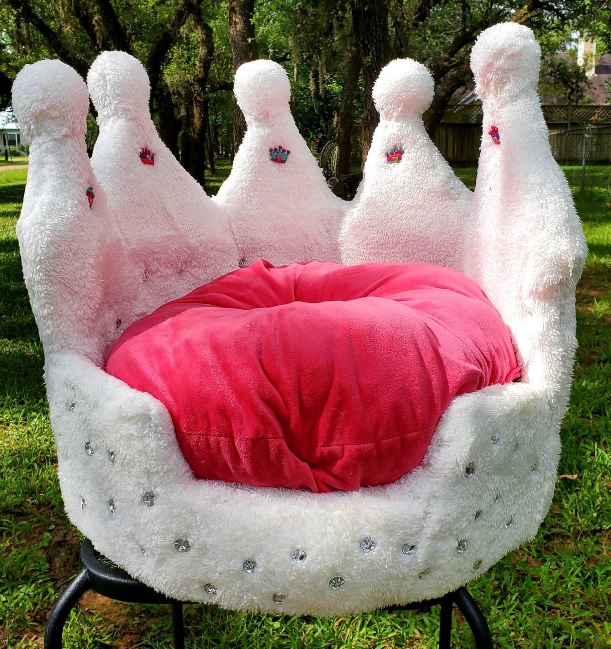 Small White Crown Pet Bed, royalty pet bed, Crown Cat Bed Crown Dog Bed, White Pet Bed, Luxury Crown Pet Bed, dog luxury bed, cat luxury bed