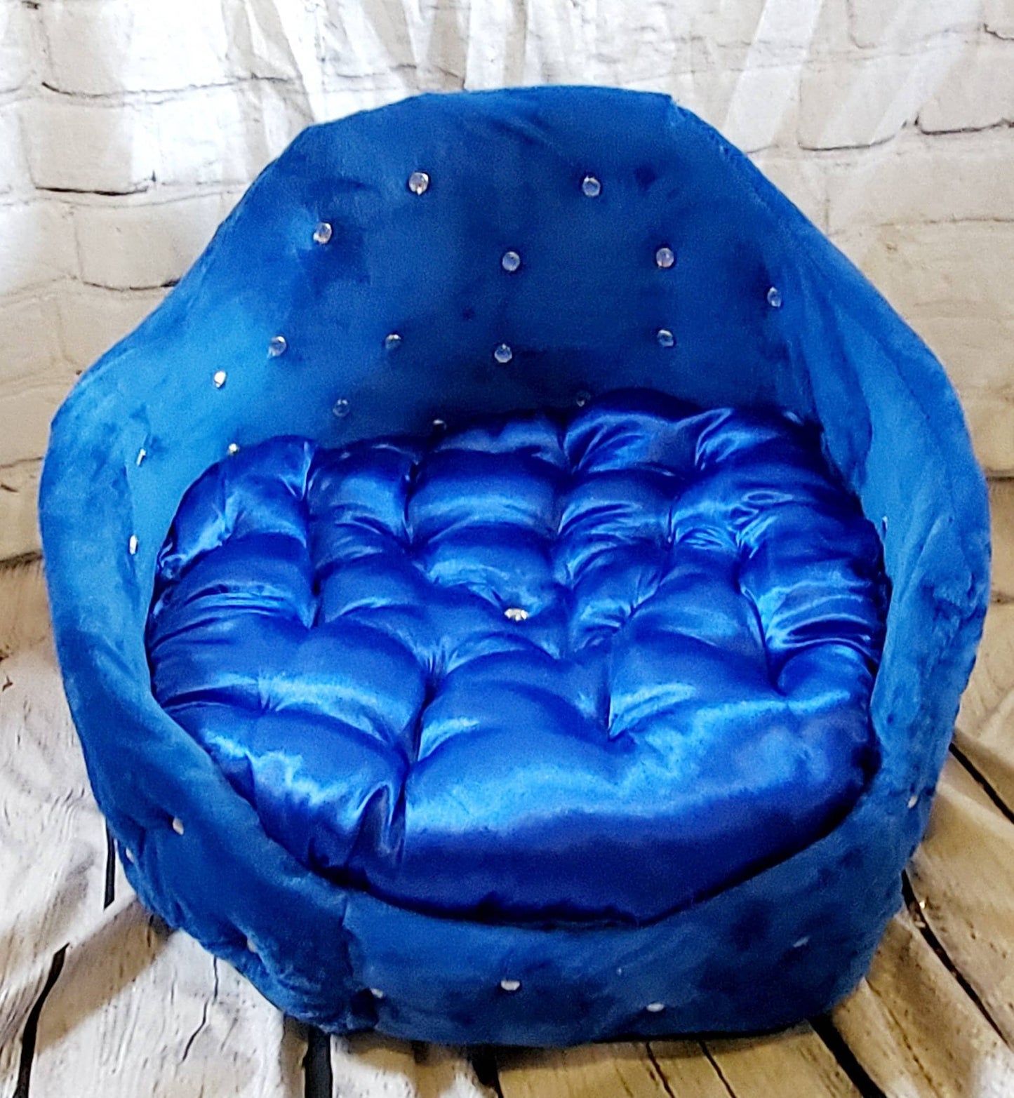 Round prince bed, luxury pet bed, diamond arclic luxury dog bed, Round bed with legs, cat dog pet bed, blue Round pet bed,