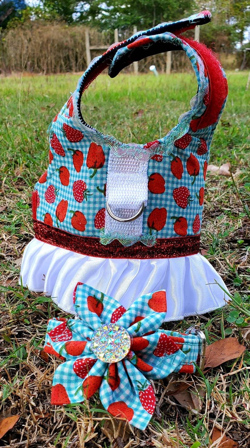 Pet harness dress, harness with skirt, female pet harness, cat harness, dog harness, pet dress with d ring, dress harness, dog harness dress