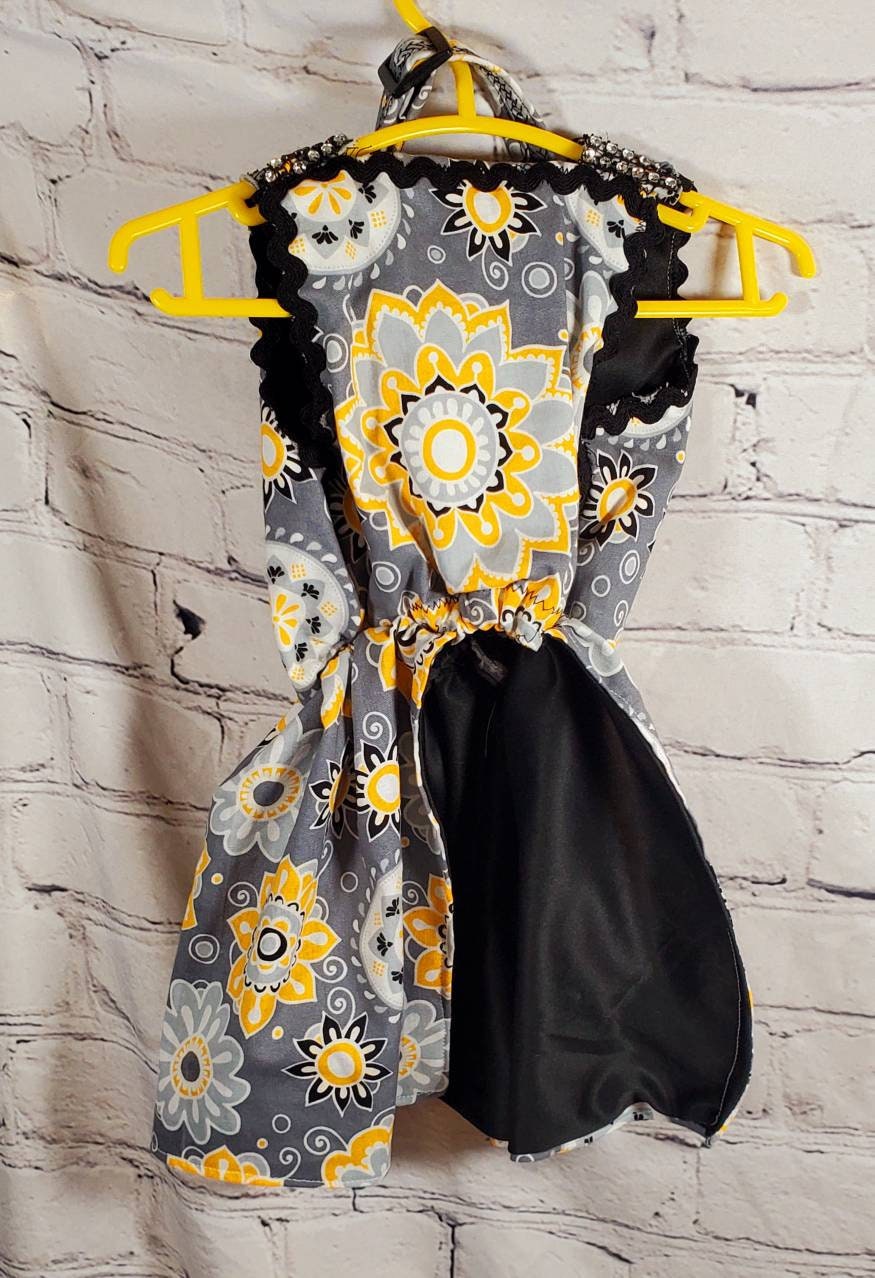 Flower Burst pet dress, flower Pet dress, flower cat dress, flower dog dress, dress collar combo, matching dress, dog sundress