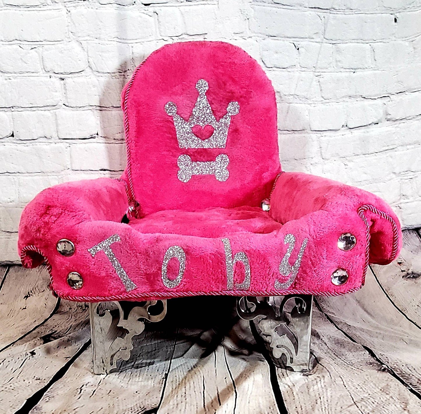 Hot Pink Pet Bed, pink dog bed, crown pet bed, Personalized pet bed, pet couch with legs, mini pet couches, pet furniture, royalty pet