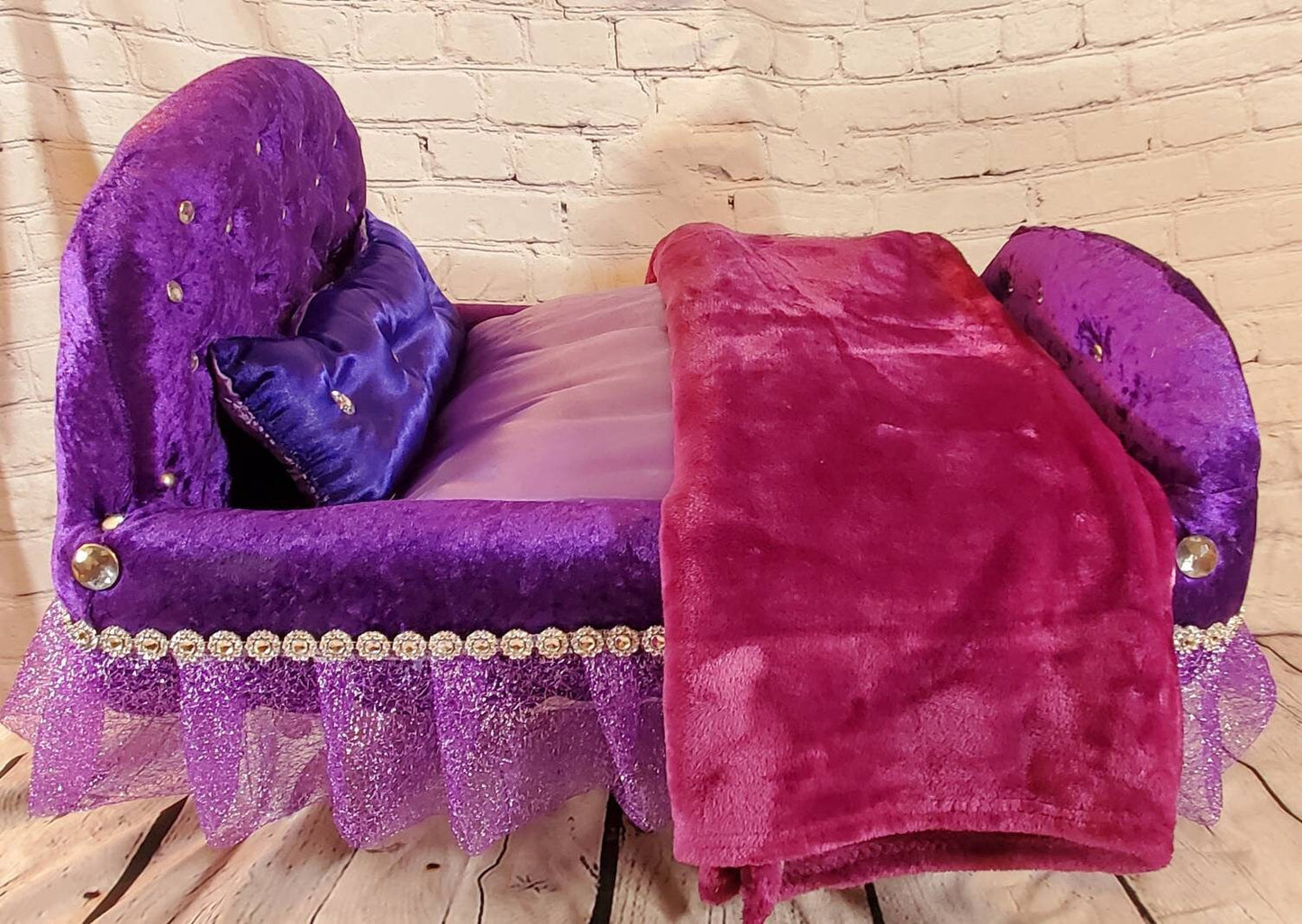Custom Pet Bassinet, Puppy Bassinet, puppy bed, pet headboard bed, velvet plush bed, bassinets for dogs, Bassinet for puppies, pet bassinets