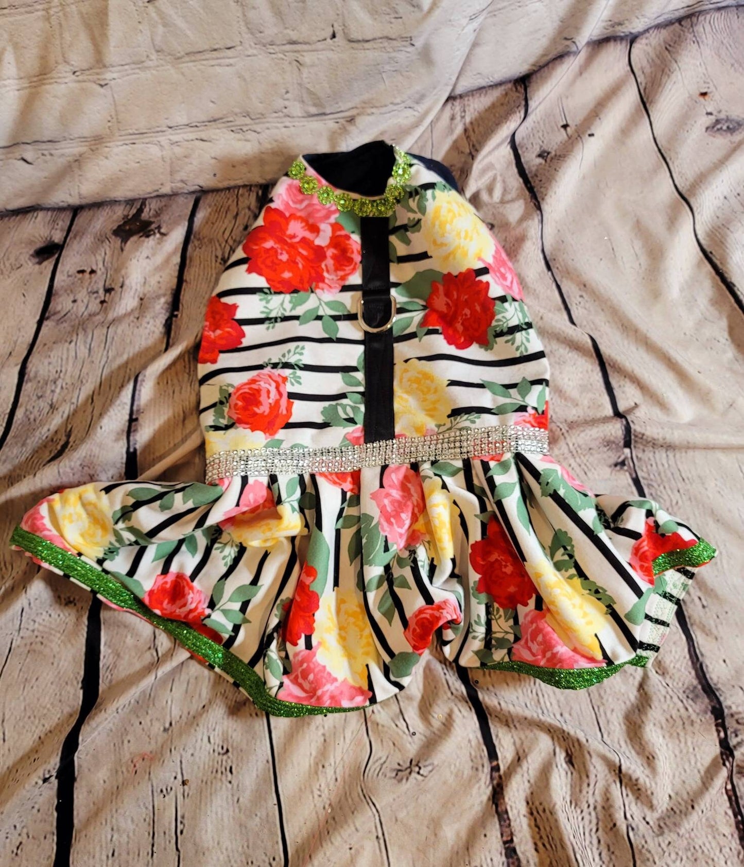 Flower Pet harness dress, flower dog harness dress, flower Pet dress, flower dog dress, flower cat dress, harness Pet dresses, dog harness