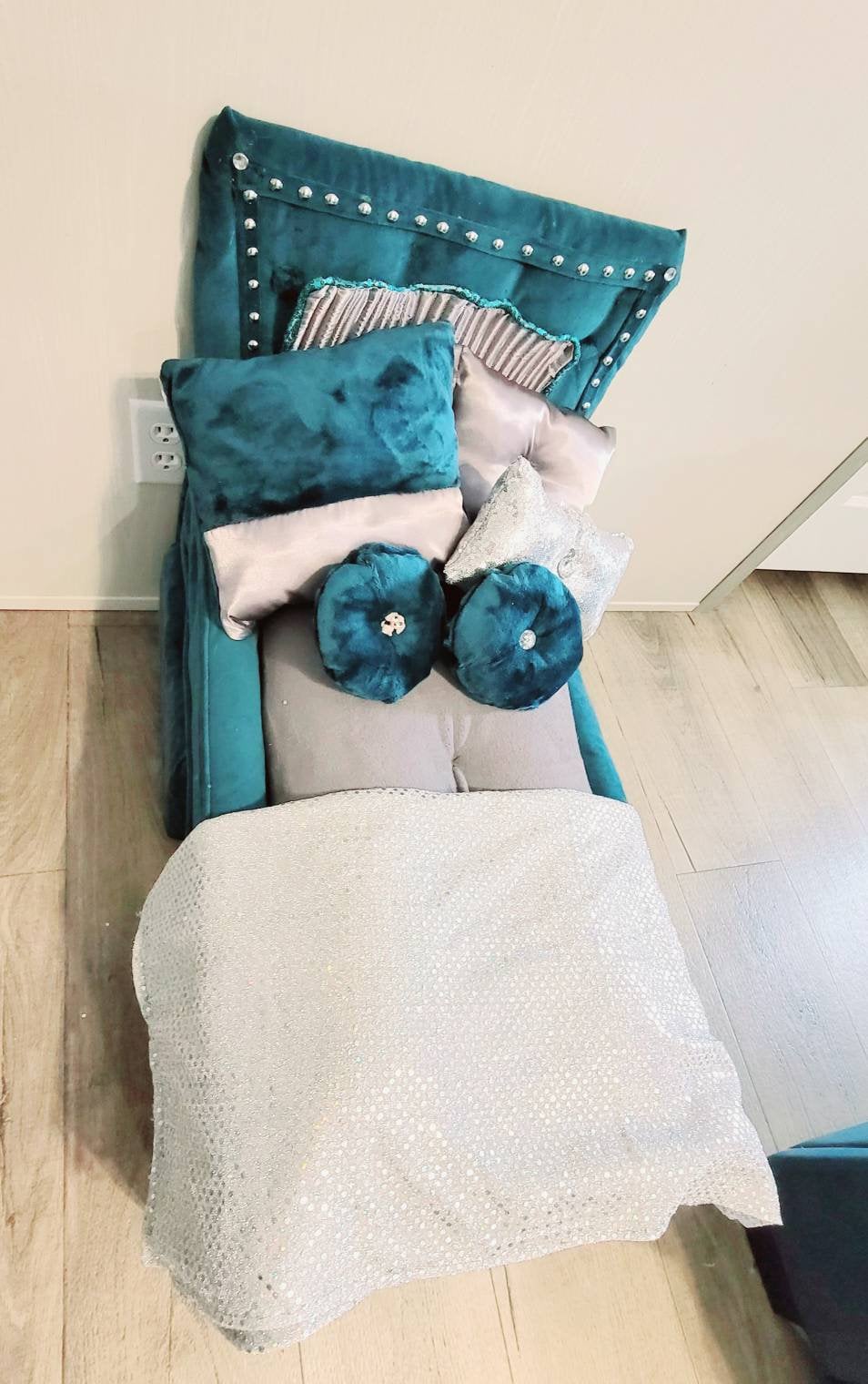 Upholstery pet bed, teal pet bed, storage pet bed, Upholstery dog bed, luxury dog bed, luxury pet bed, Upholstery pet furniture, pet beds