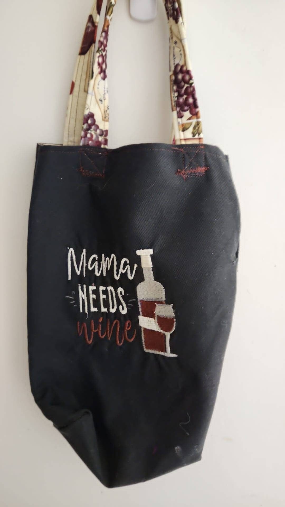 Wine bottle bag, personalize wine bottle bag, travel wine bag, travel personalize wine bag, bags for wine bottles, dog wine bag