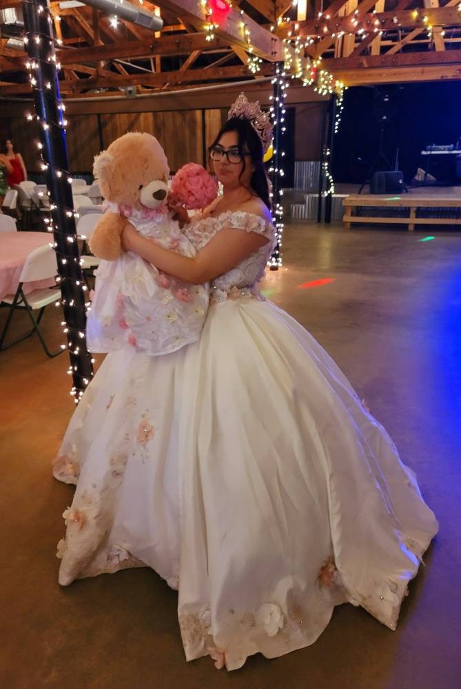 Last teddy bear dress for Quinceanera, last bear dress, quinceanera bear dress