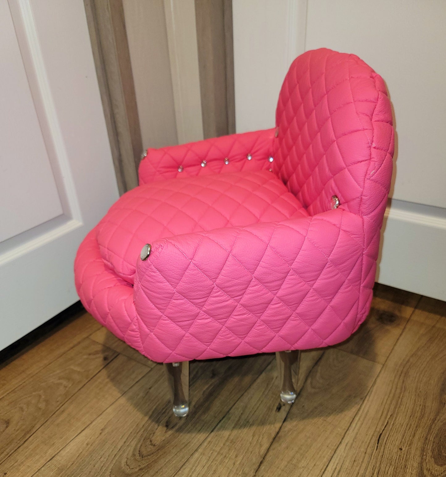 Leather contemporary pet chair, Quilted leather pet bed, leather dog chair, luxury leather pet chair, tall pet bed, leather dog beds