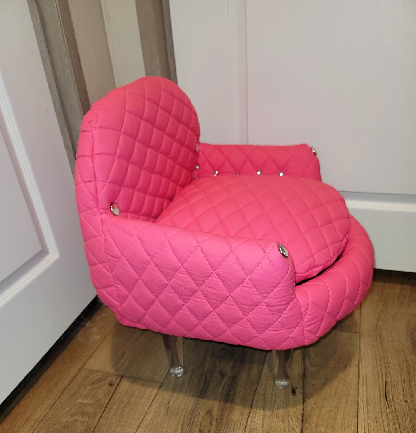 Leather contemporary pet chair, Quilted leather pet bed, leather dog chair, luxury leather pet chair, tall pet bed, leather dog beds