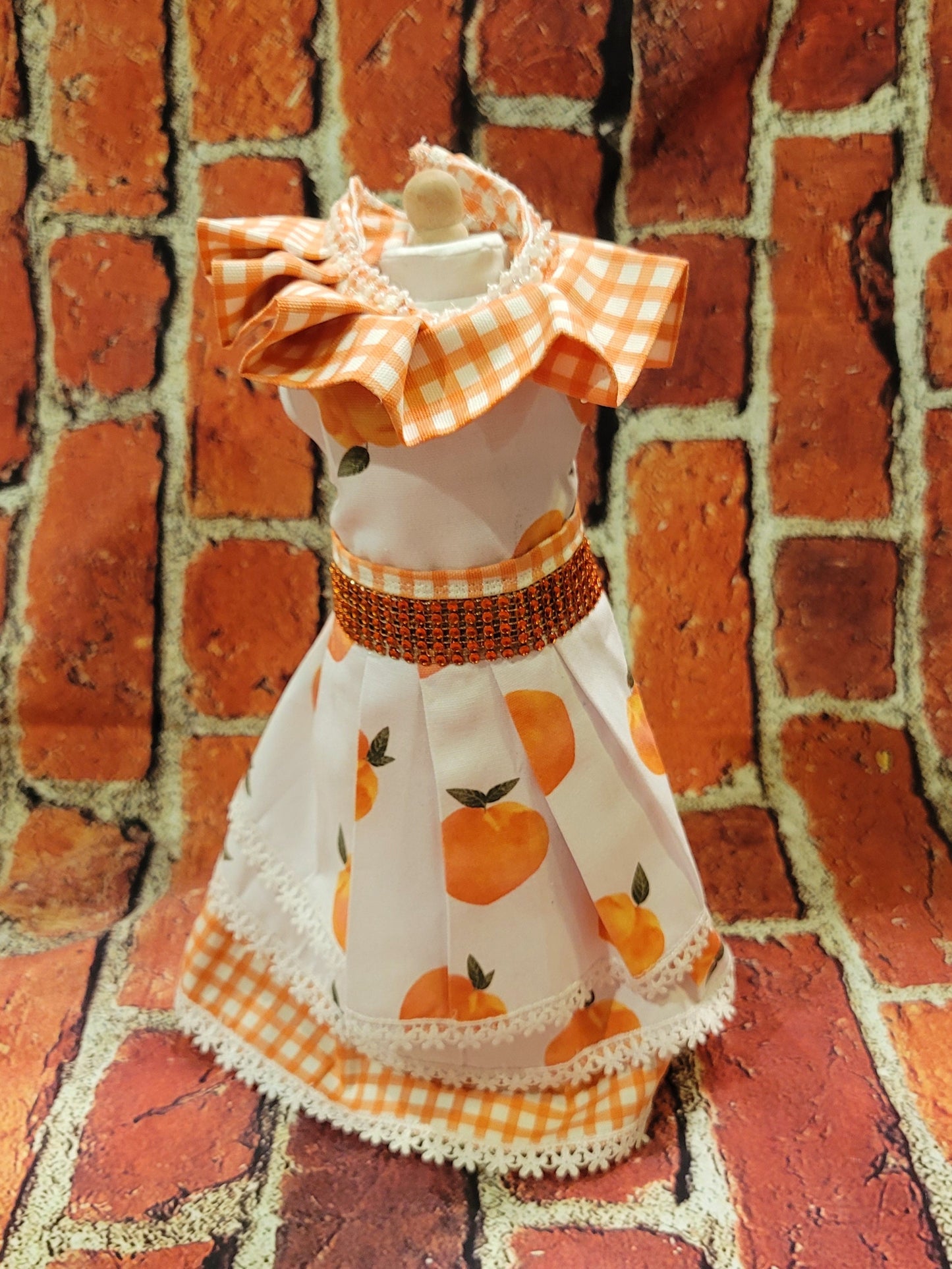 Peach gingham pet dress, peach gingham dog dress, gingham pet dress? Southern bell pet dress, southern bell dog dress, gingham cat dress