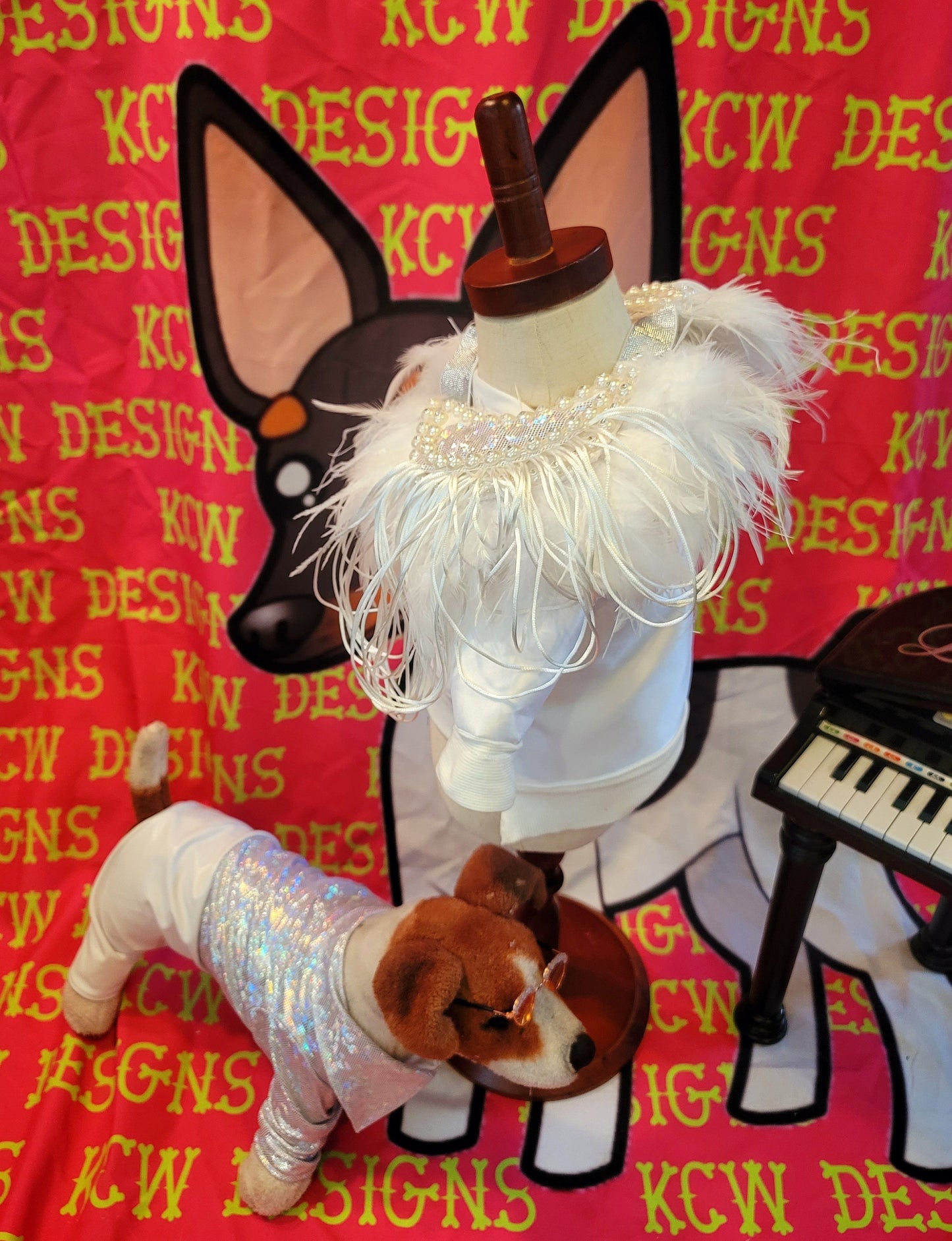 - Pet Elton John replica white feather Pet Costume, Elton John white feather dog costume, iconic white feather Elton John Pet Costume, Elton cat