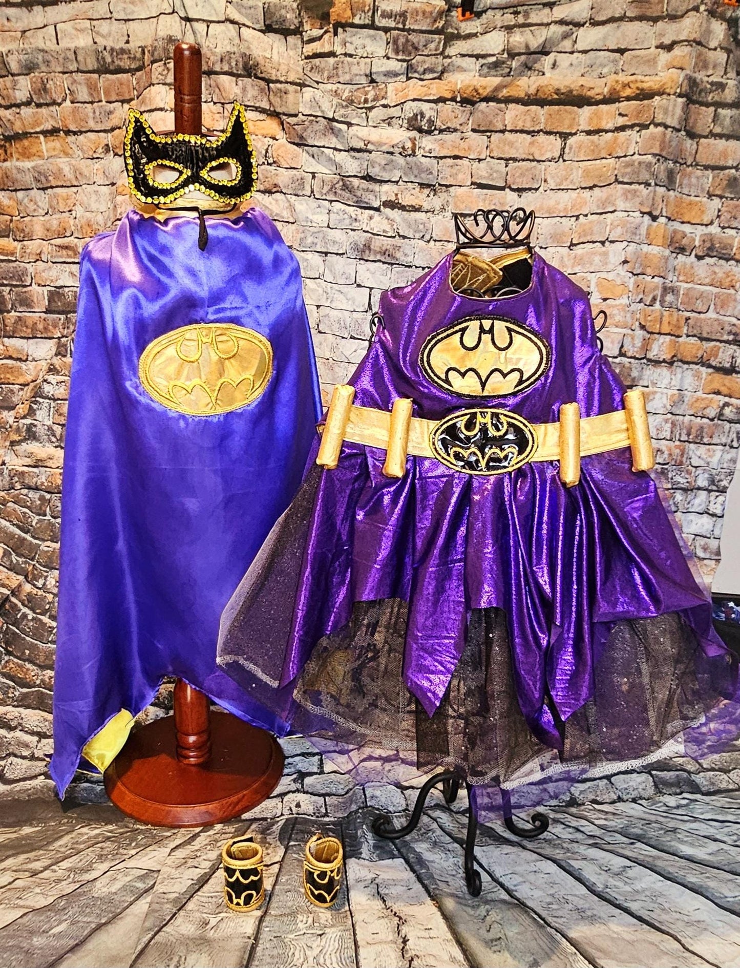 Batgirl pet costume, Batgirl dog costume, Batgirl cat costume, Batgirl pet cape, Batgirl Halloween costume, pet Batgirl, dog Batgirl costume