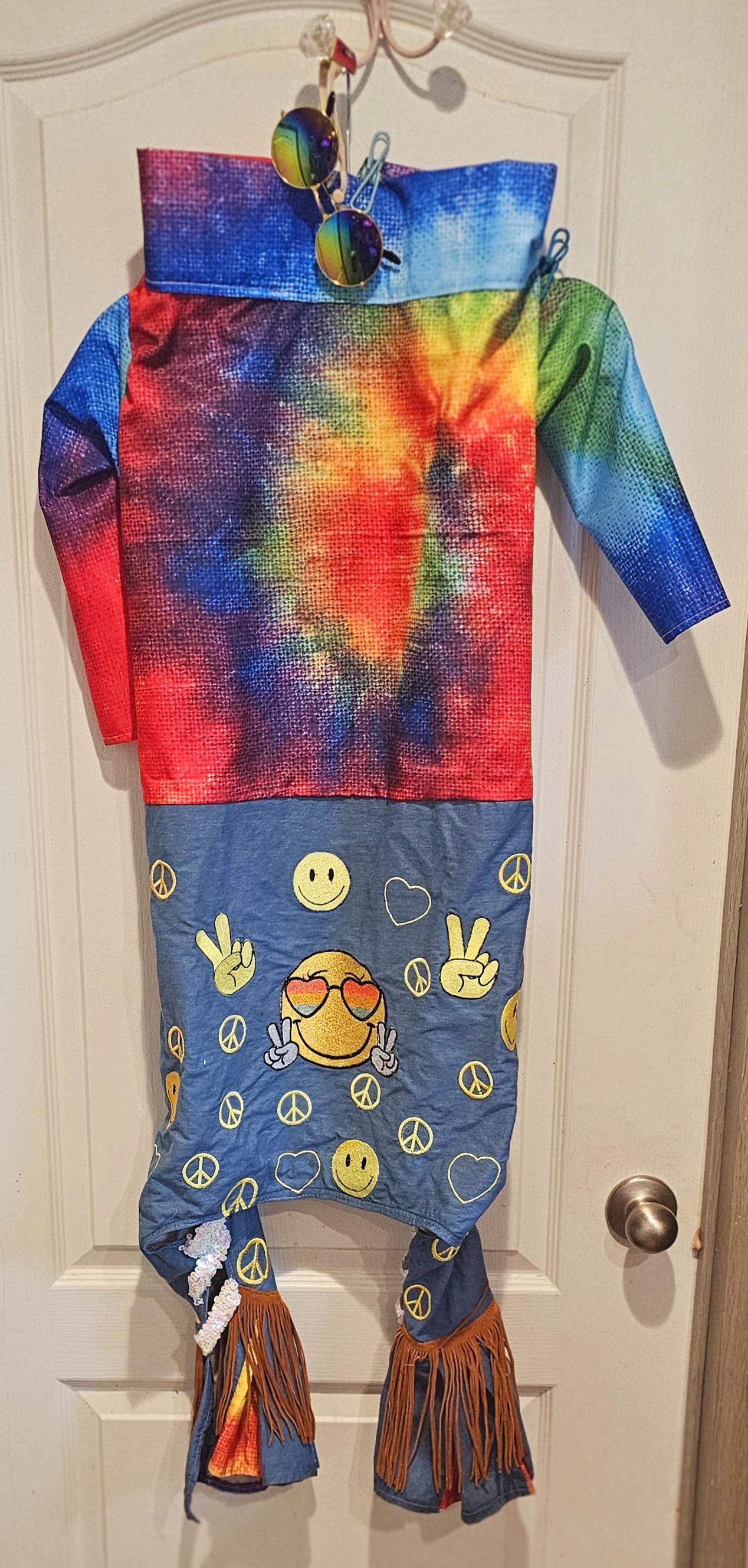 - Hippie pet costume, 70s pet costume