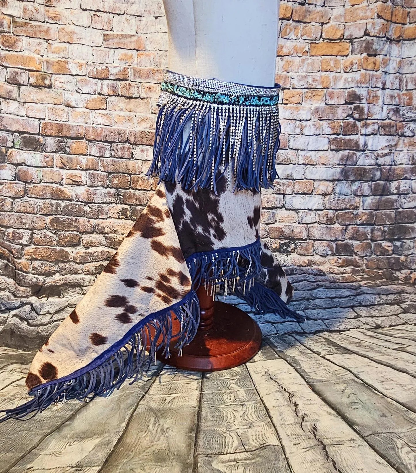 - Western pet chaps, western dog chaps, western cat chaps, chaps for dogs, fringe pet chaps, fringe dog chaps, western pet pants