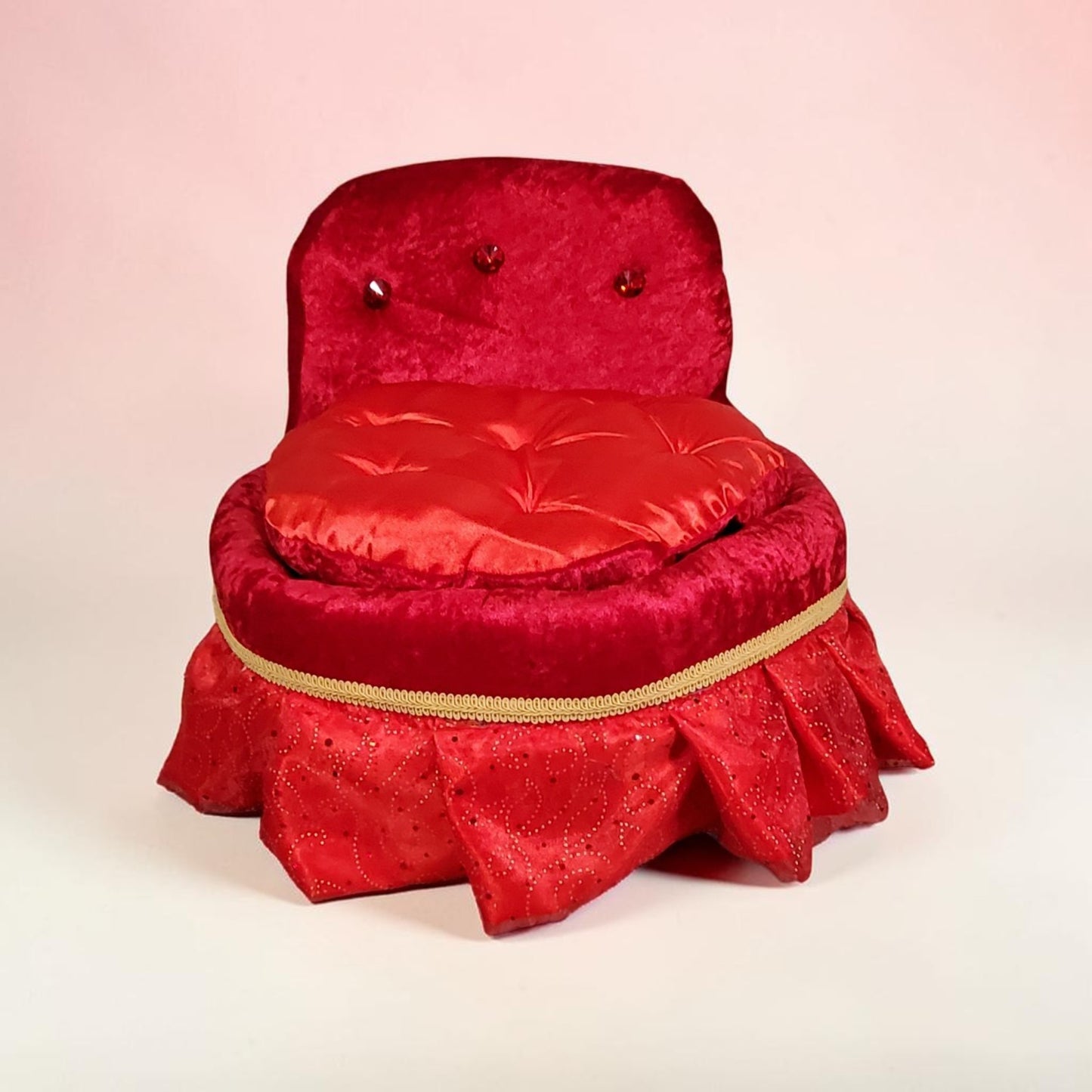 Royalty pet bed, velvet pet bed, royalty pet furniture, luxury red round pet bed