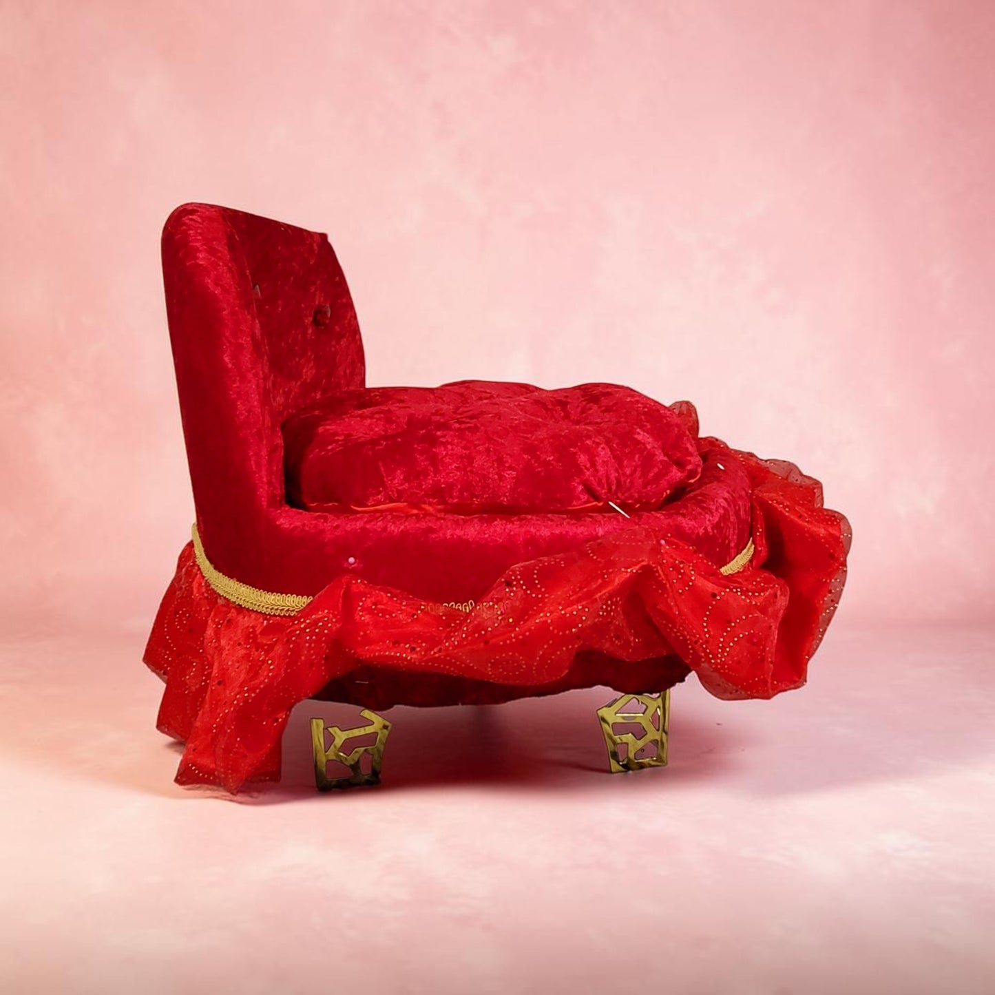 Royalty pet bed, velvet pet bed, royalty pet furniture, luxury red round pet bed