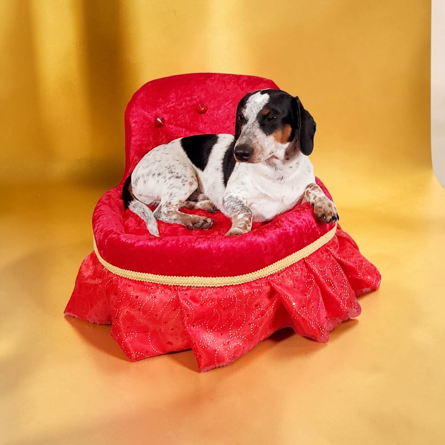 Royalty pet bed, velvet pet bed, royalty pet furniture, luxury red round pet bed