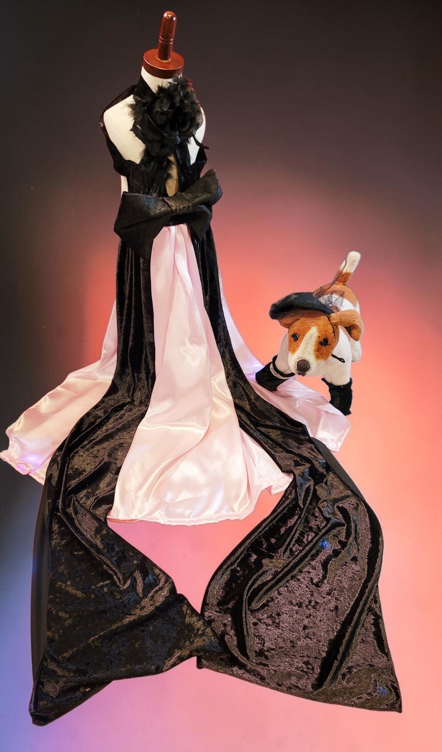 J-Lo pet cutout dress, J-Lo pet costume, J-Lo dog costume, Mutt gala pet costume, Jennifer Lopez pet costume