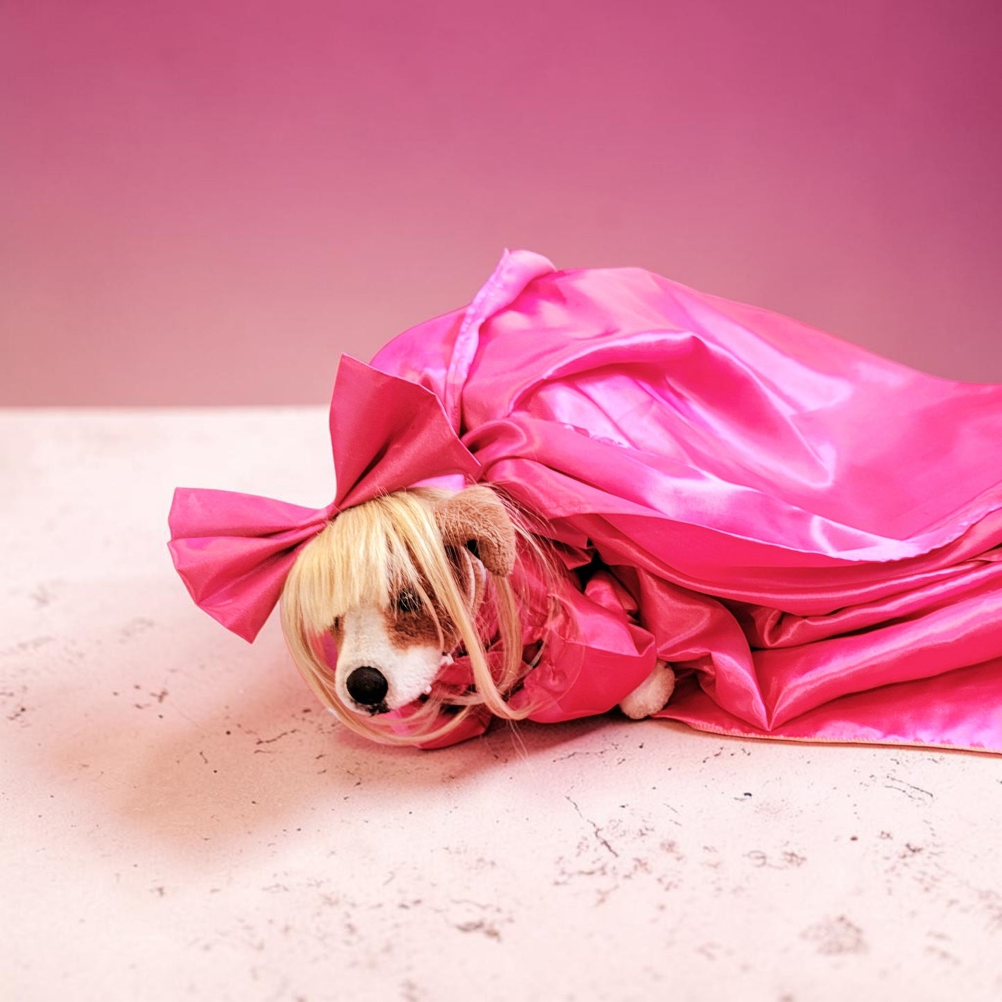 Lady Gaga pink pet costume, lady gaga dog costume, mutt gala pet costume, Lady Gaga pet Halloween costume, pet mett gala replica