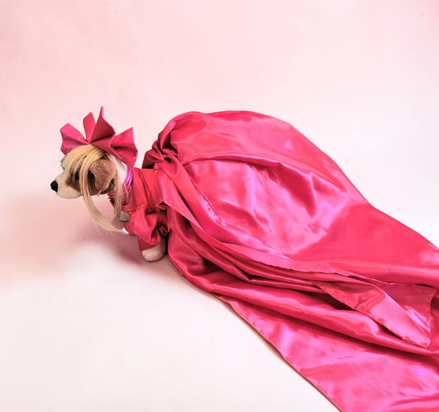 Lady Gaga pink pet costume, lady gaga dog costume, mutt gala pet costume, Lady Gaga pet Halloween costume, pet mett gala replica