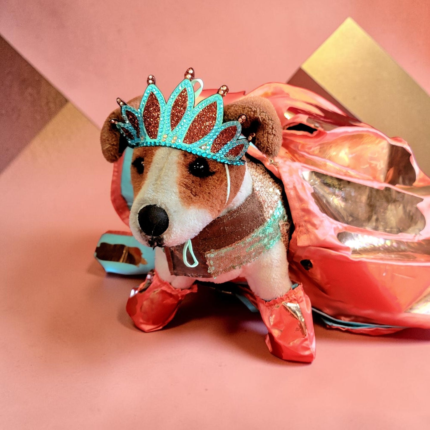 Statue liberty pet dress, empire state pet dress, blake lively new York pet dress, mutt gala pet costume, blake lively dog costume