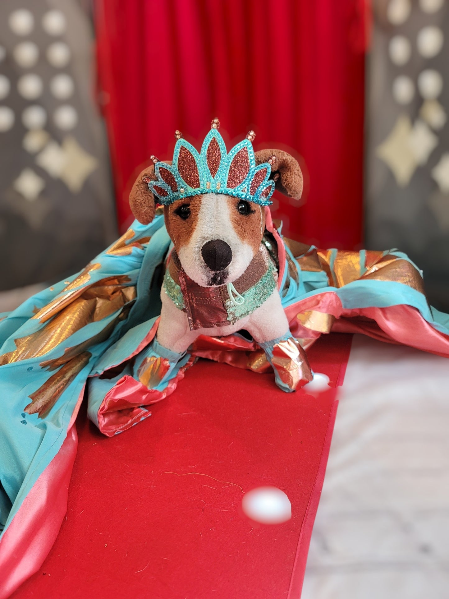Statue liberty pet dress, empire state pet dress, blake lively new York pet dress, mutt gala pet costume, blake lively dog costume