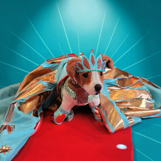Statue liberty pet dress, empire state pet dress, blake lively new York pet dress, mutt gala pet costume, blake lively dog costume