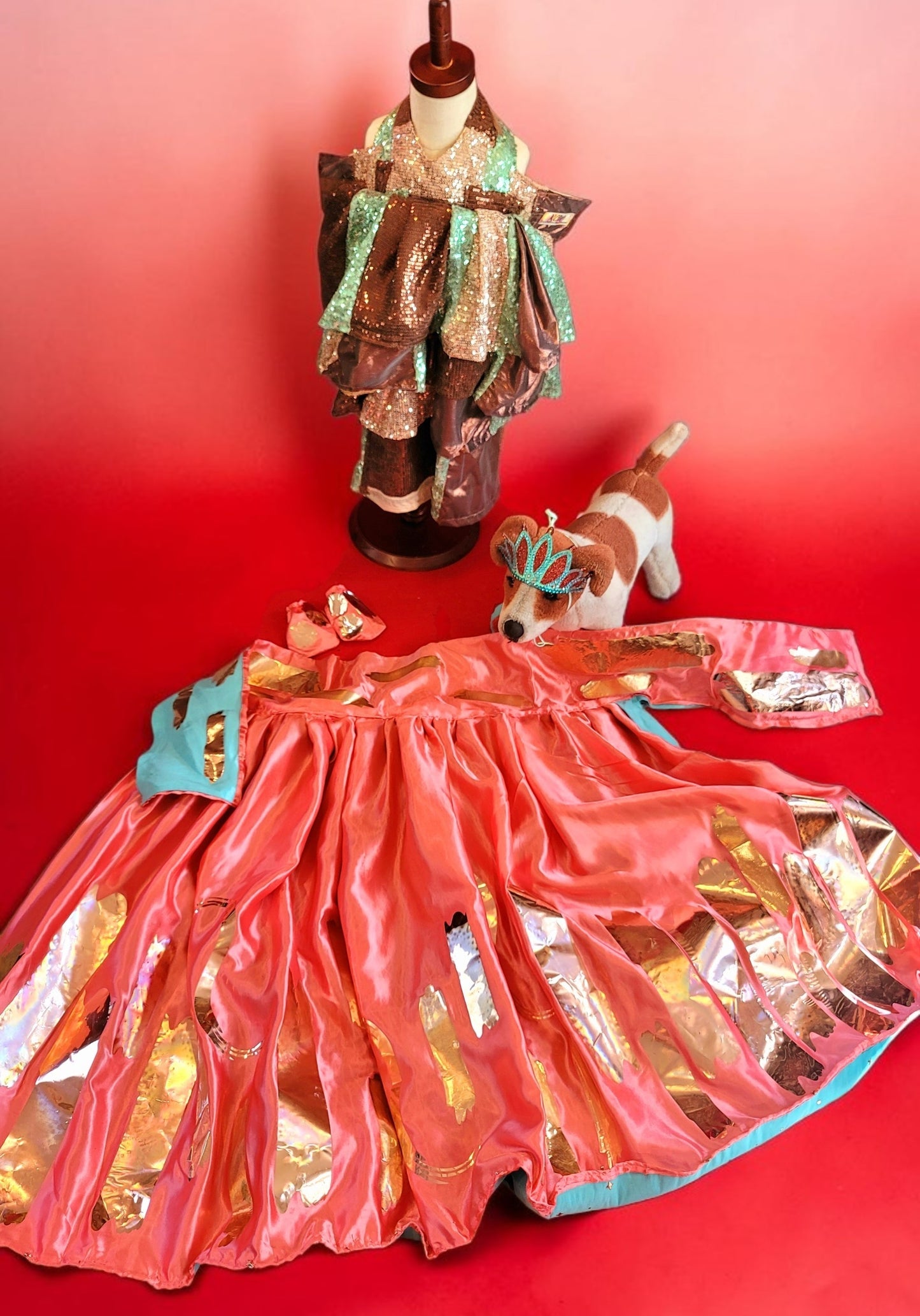Statue liberty pet dress, empire state pet dress, blake lively new York pet dress, mutt gala pet costume, blake lively dog costume