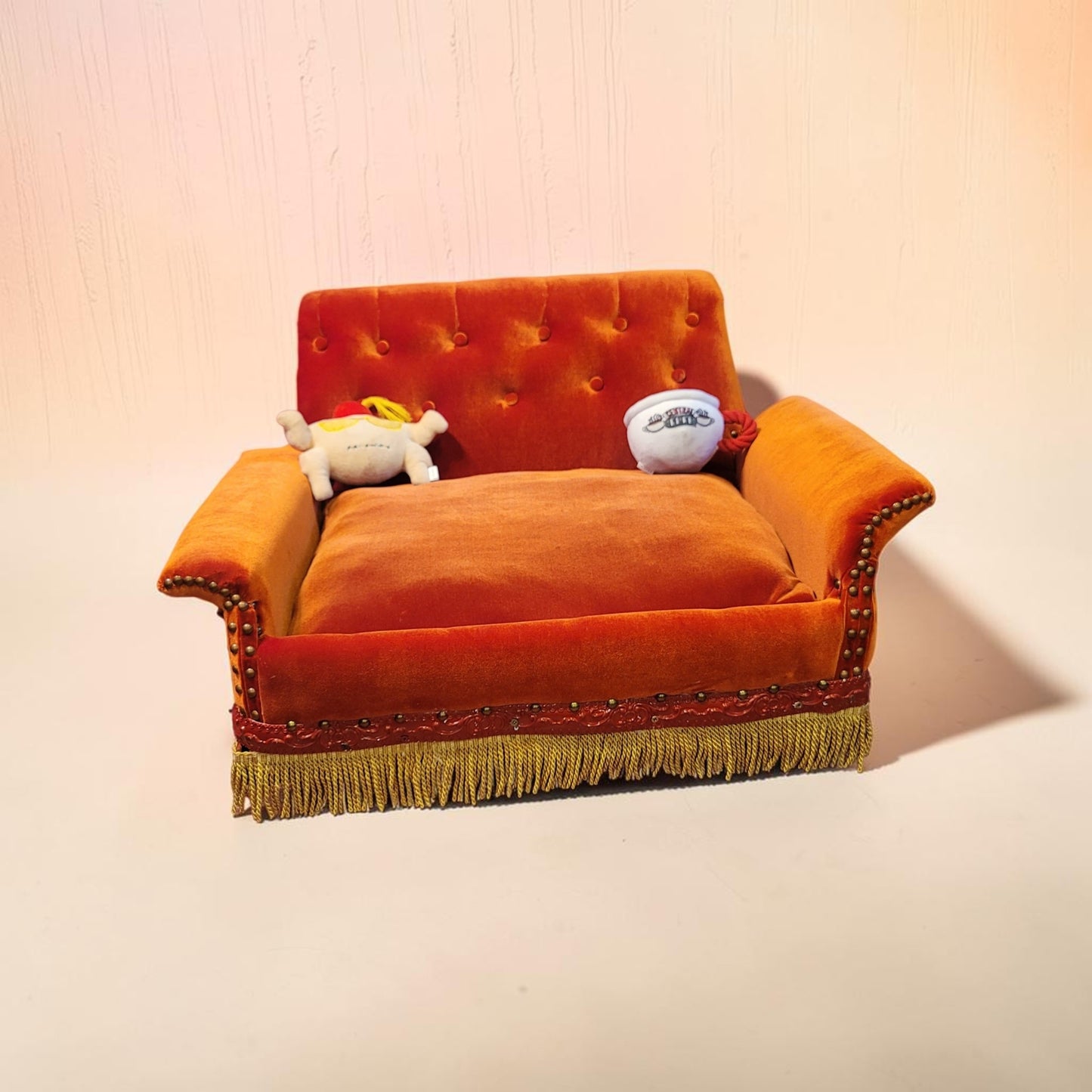 Friends Orange Pet Sofa, Central Perk Pet Sofa, Friends dog couch
