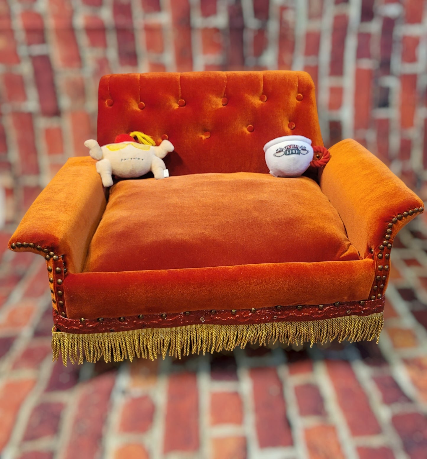Friends Orange Pet Sofa, Central Perk Pet Sofa, Friends dog couch