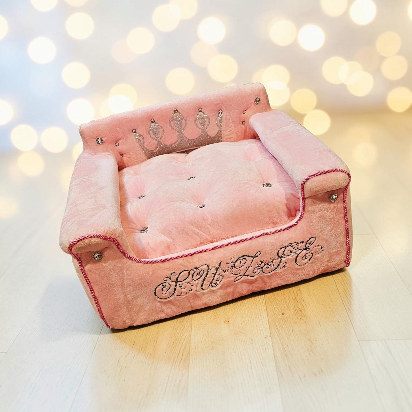 Princess luxury pet bed, personalized pet bed, princess dog bed