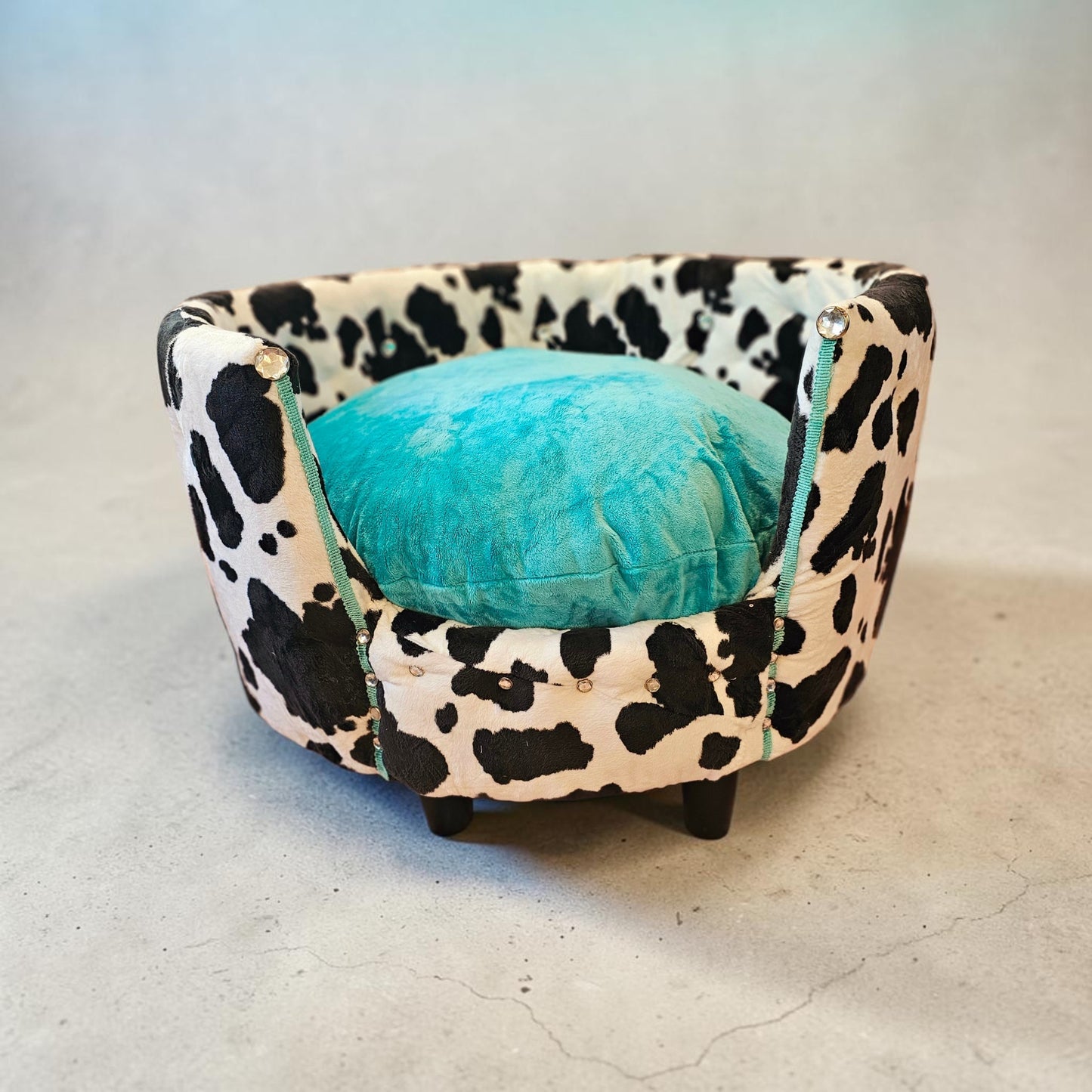Cow print pet bed, luxury cow pet bed, round cow pet bed