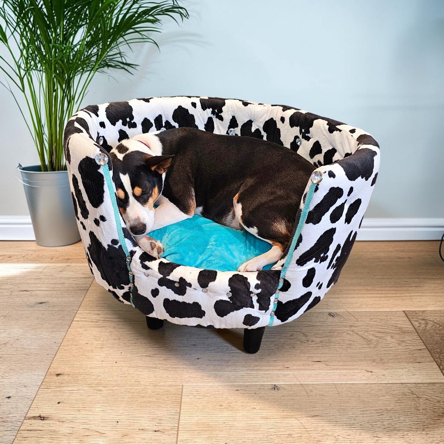 Cow print pet bed, luxury cow pet bed, round cow pet bed