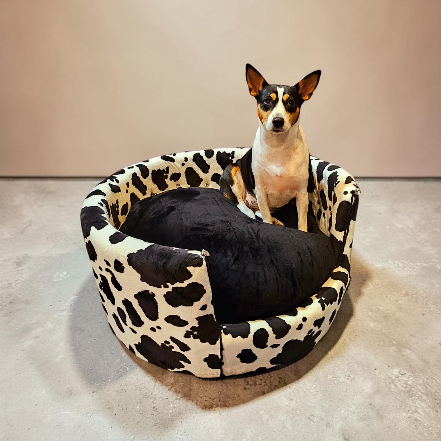 Cow print pet bed, luxury cow pet bed, round cow pet bed