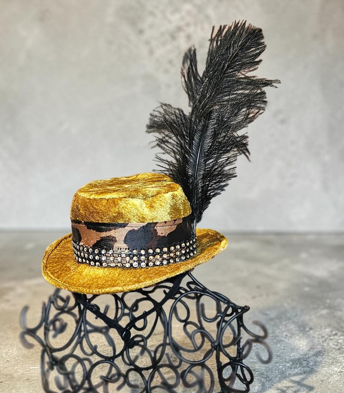 Pimp pet hat, pimp dog hat, gangster pet hat, gangster dog hat, pet pimp hat, pimp cat hat, dog gangster hat, pimp feather pet hat
