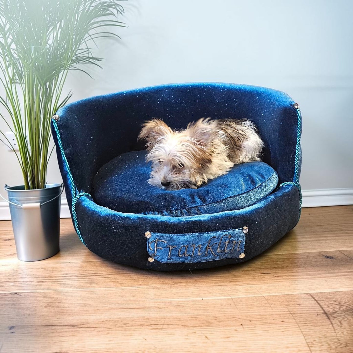 Personalized embroidered glitter round pet bed, custom dog bed