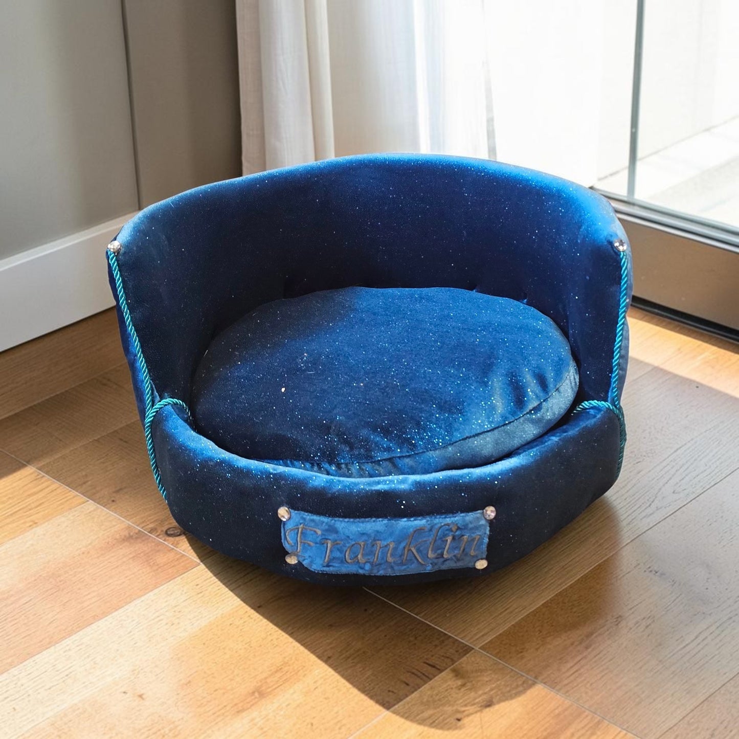Personalized embroidered glitter round pet bed, custom dog bed