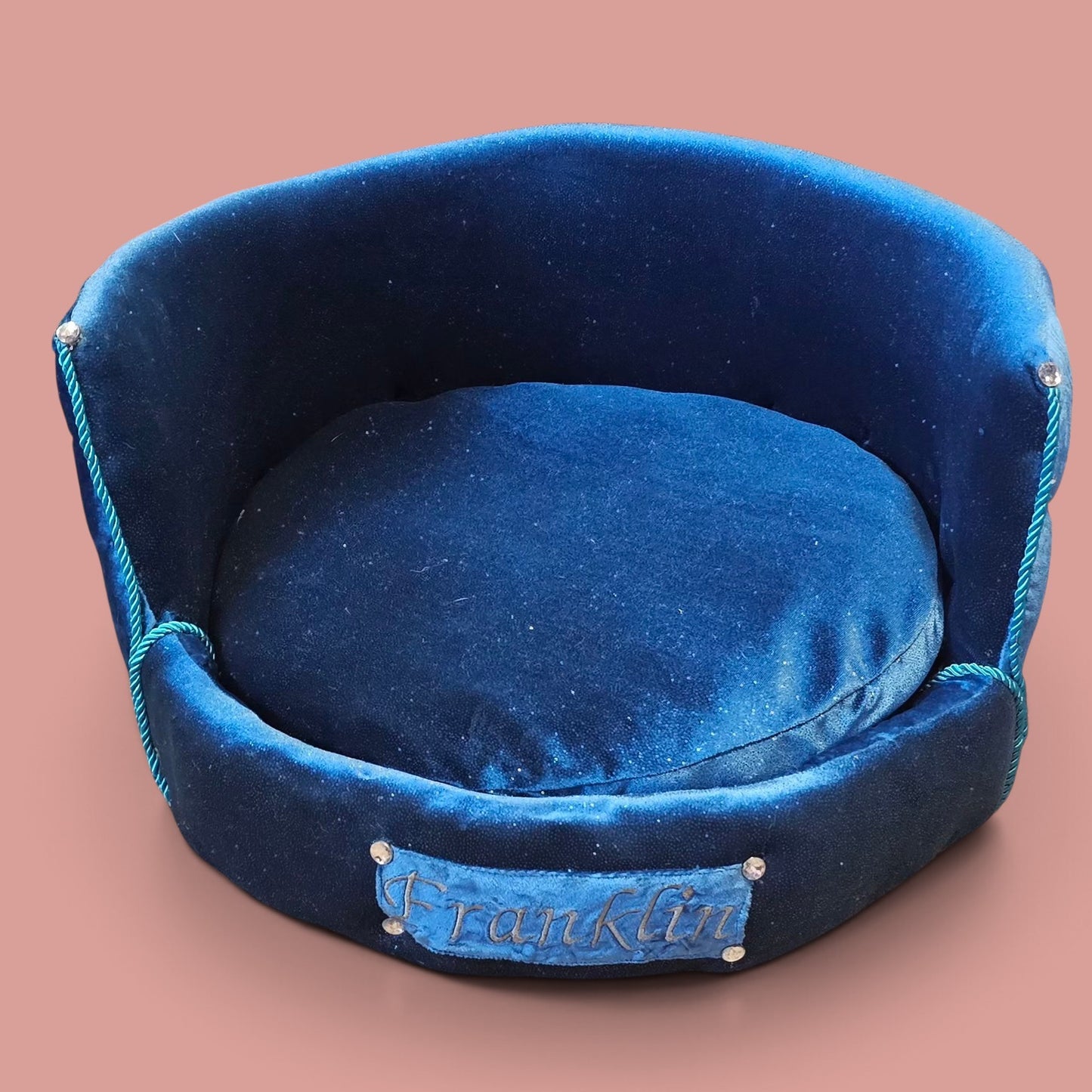 Personalized embroidered glitter round pet bed, custom dog bed