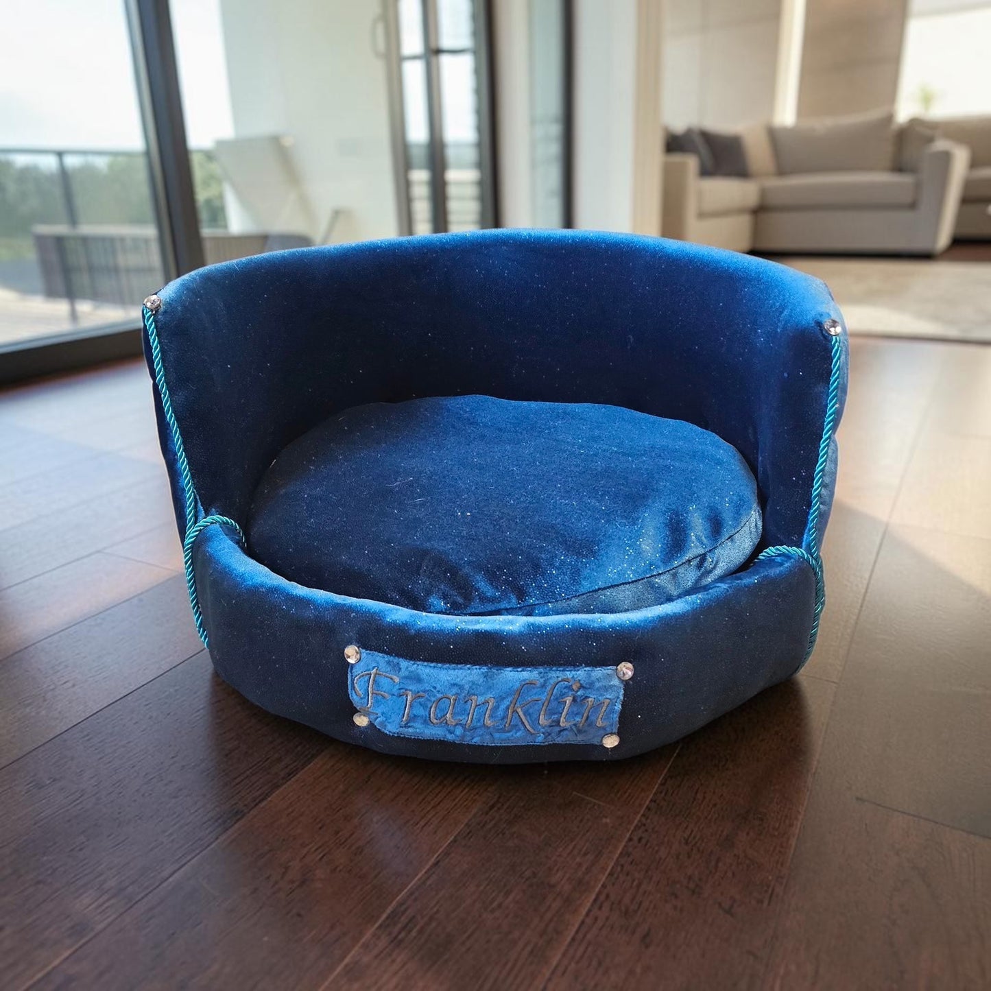 Personalized embroidered glitter round pet bed, custom dog bed