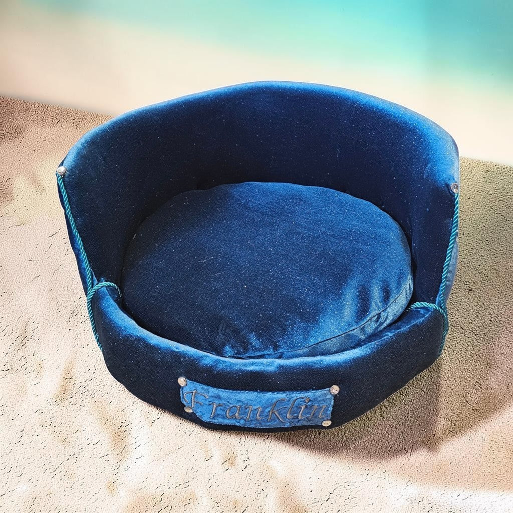 Personalized embroidered glitter round pet bed, custom dog bed