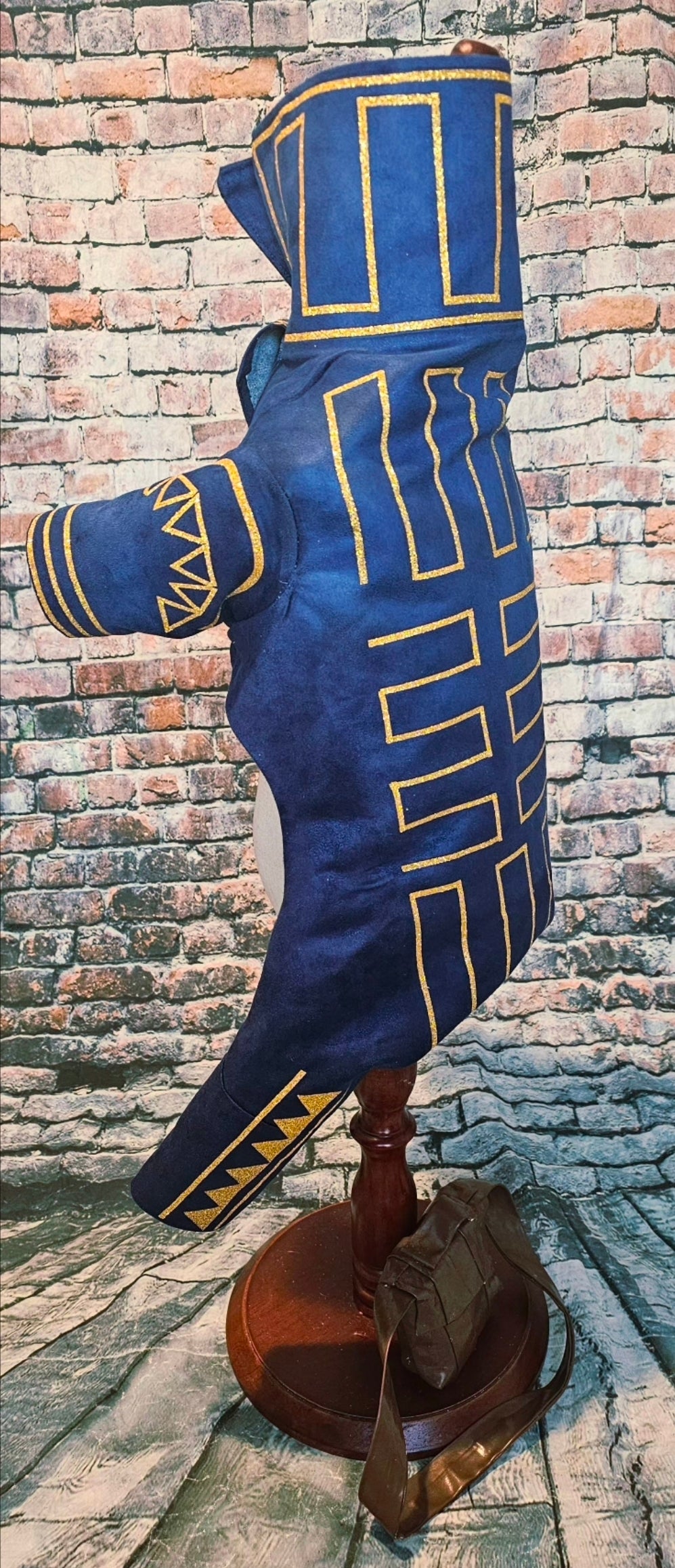 Prince Fiyero pet costume, Fiyero dog costume, Wicked pet costume