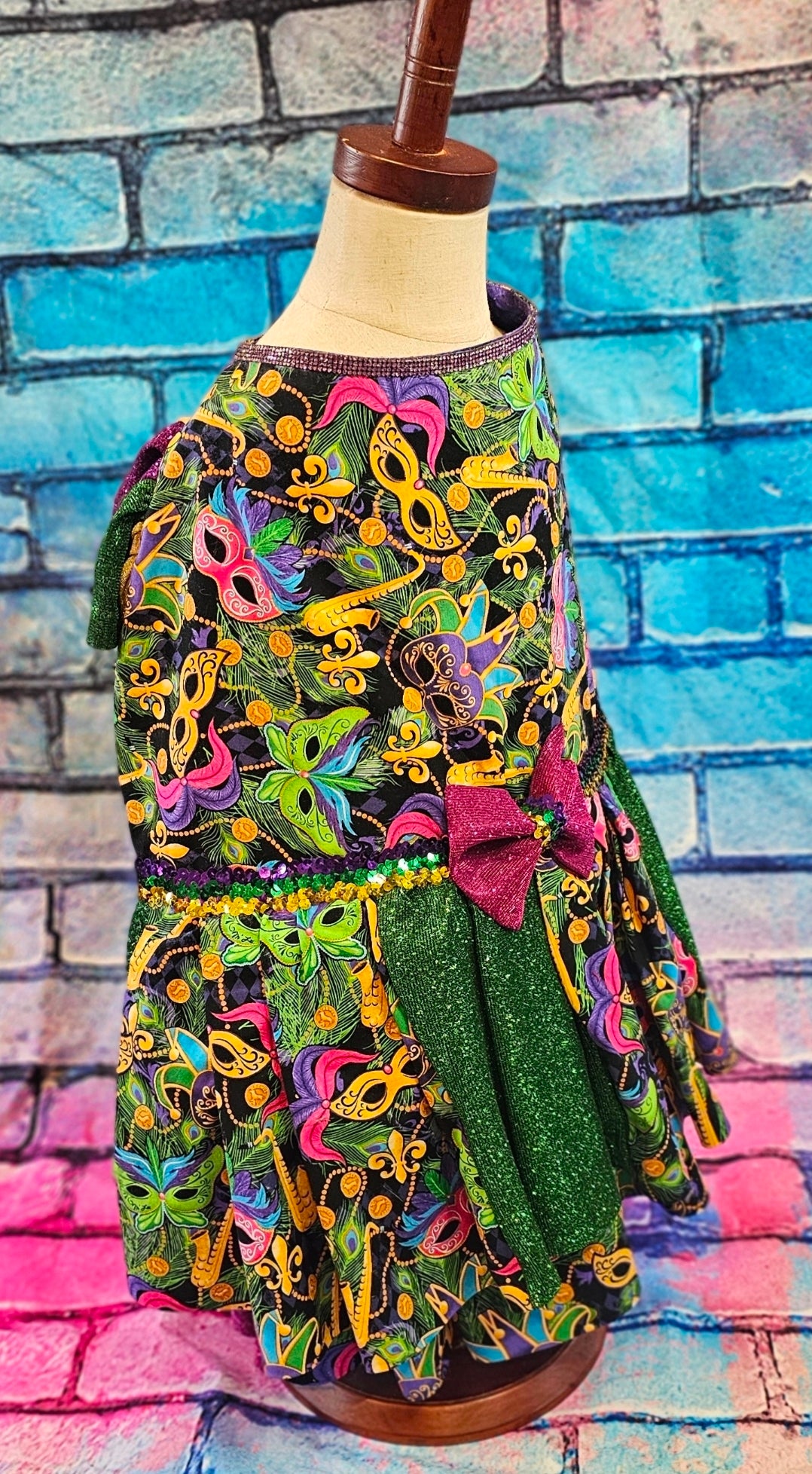 Mardi Gras Pet Dress, Mardi Gras Pet Costume, Mardi gras dog dress and mask