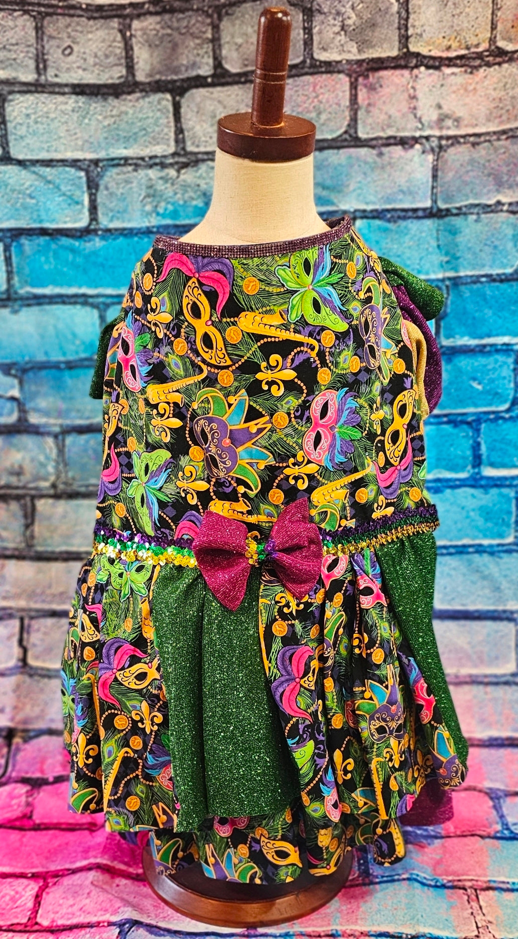 Mardi Gras Pet Dress, Mardi Gras Pet Costume, Mardi gras dog dress and mask