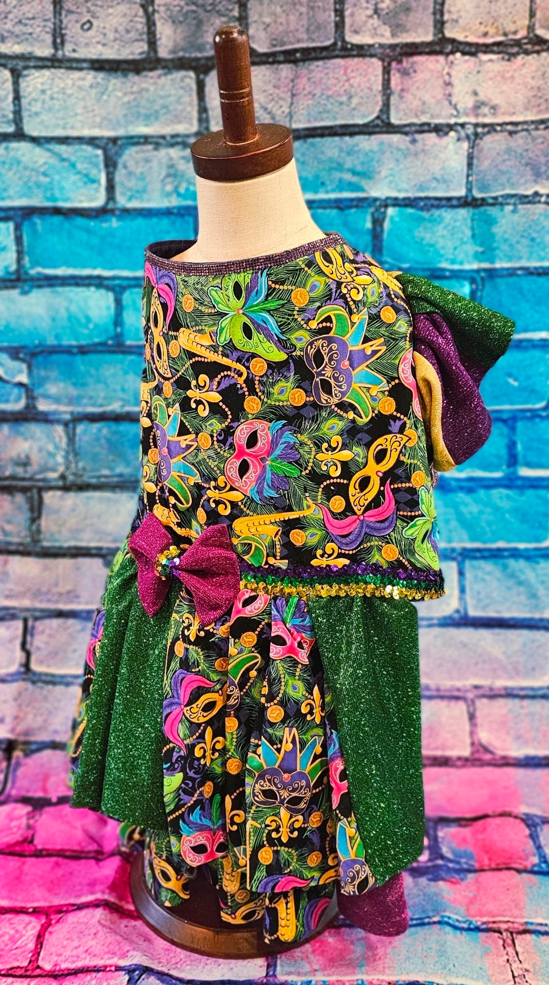 Mardi Gras Pet Dress, Mardi Gras Pet Costume, Mardi gras dog dress and mask
