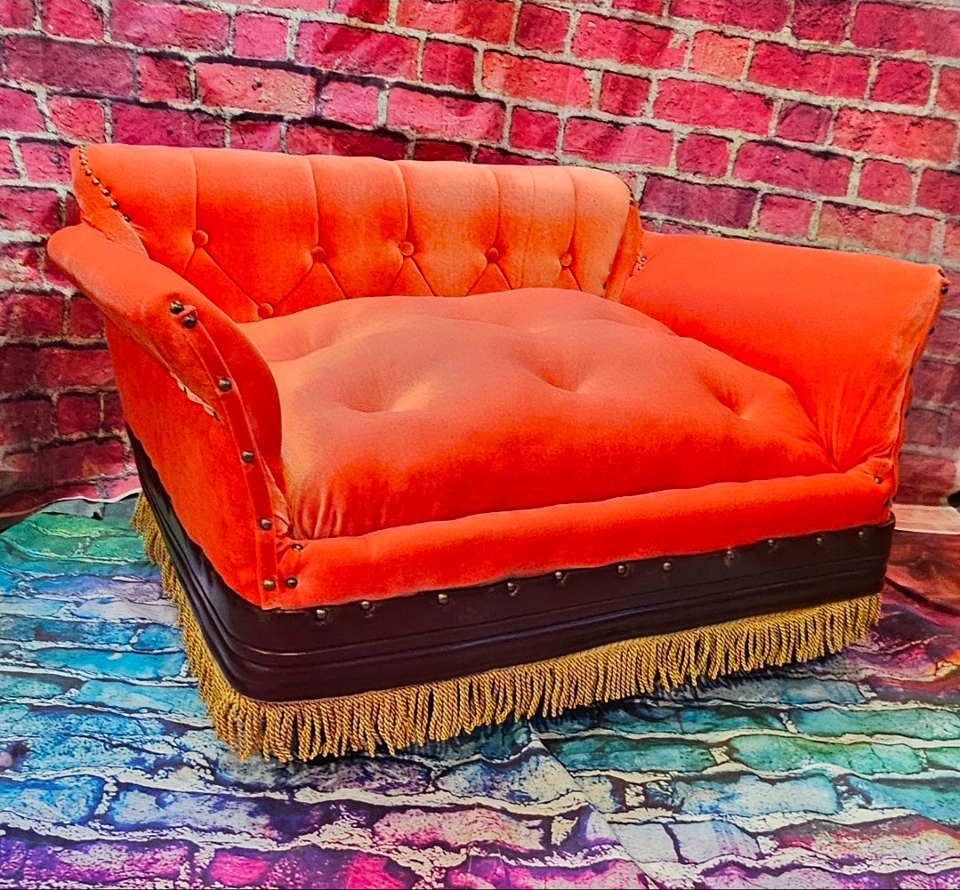 Friends Orange Pet Sofa, Central Perk Pet Sofa, Friends dog couch
