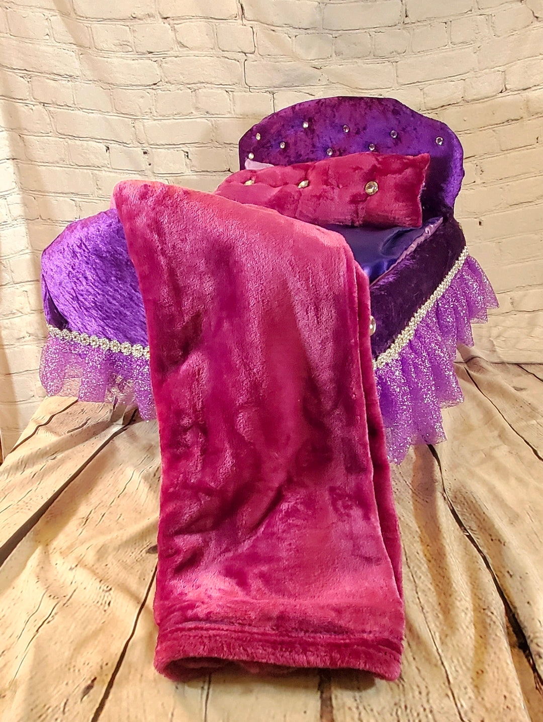 Custom Pet Bassinet Beds, Puppy Bassinet Beds, luxury pet bassinet bed