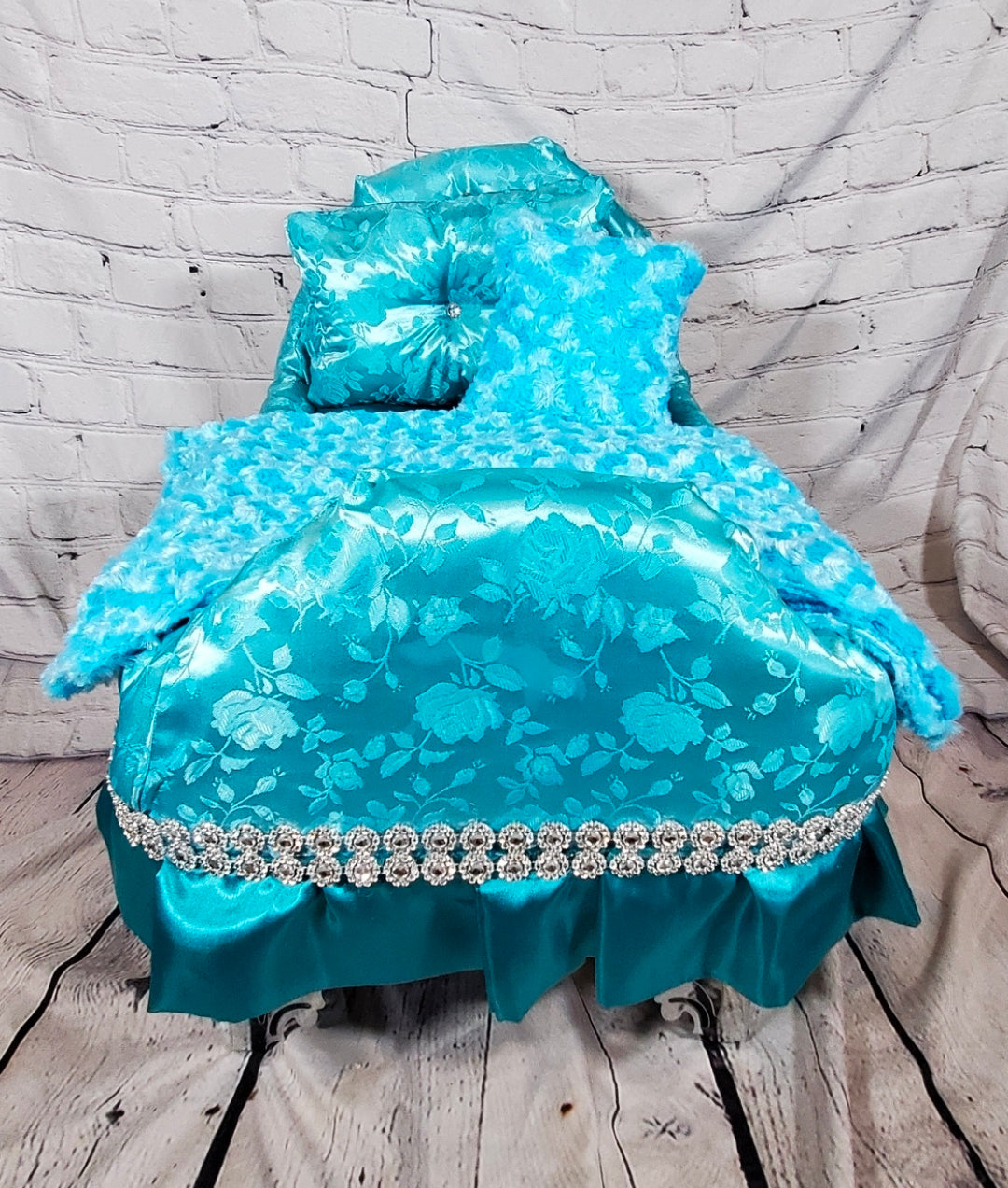 Custom Pet Bassinet Beds, Puppy Bassinet Beds, luxury pet bassinet bed