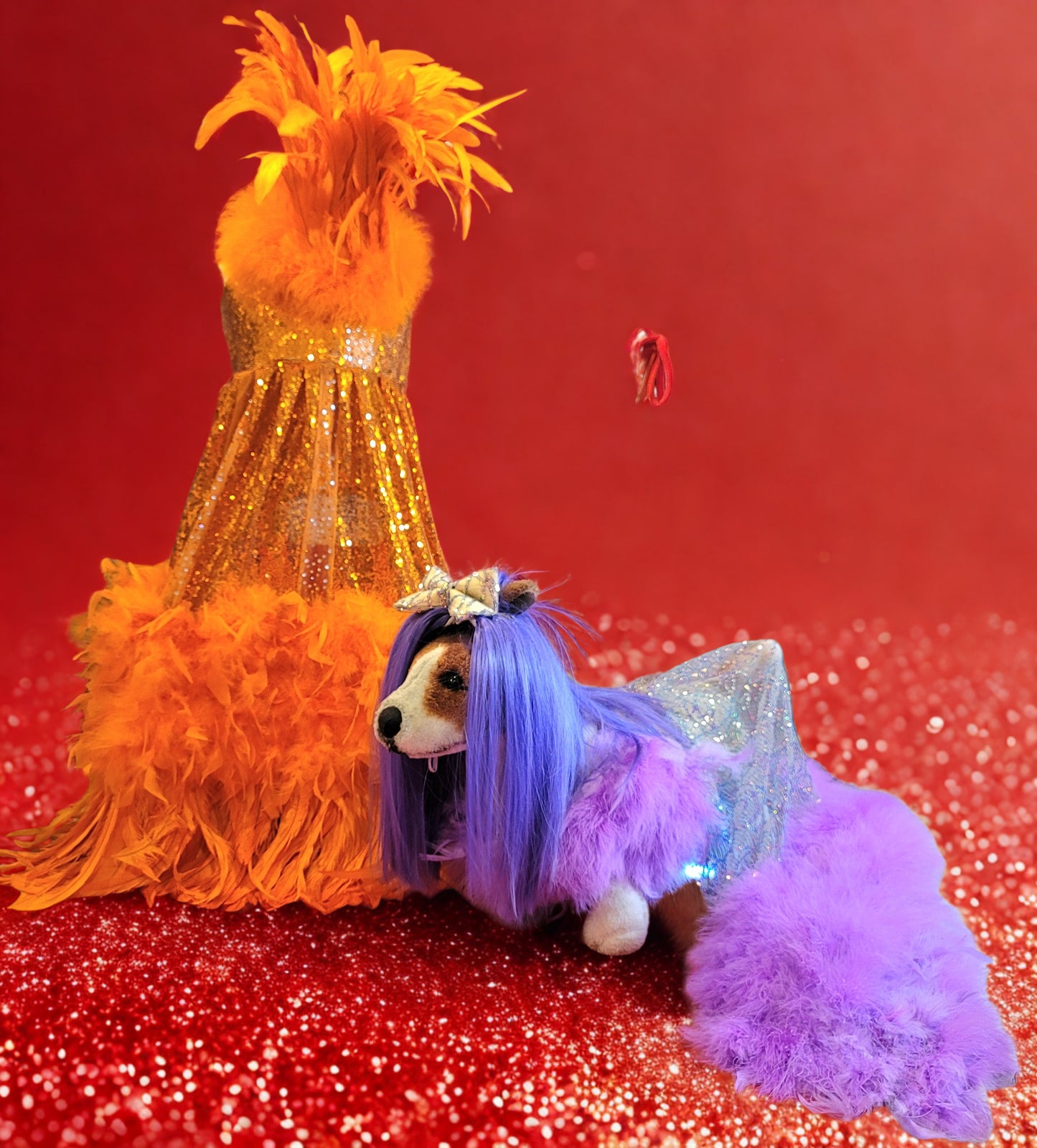 Kylie Jenner Met Gala pet costume, Kylie Jenner purple feather pet costume, met gala pet costume