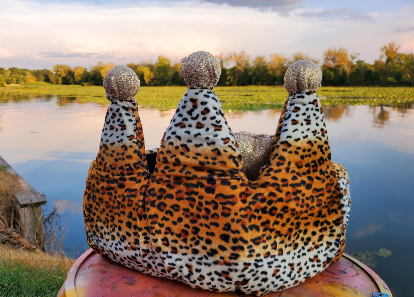 Leopard Royalty Crown Pet Bed, pet beds, luxury round pet beds, luxury dog beds, luxury crown leopard pet bed, leopard crown cat bed