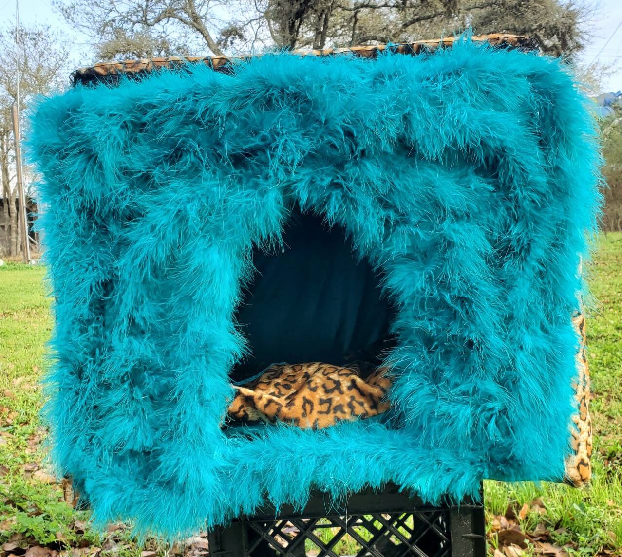 Cat Play Bed, Two Story cat play bed, Pet two story bed. Two story Pet house. Leopard, animal Print bed, beds for cats, aqua cat bed, feathe